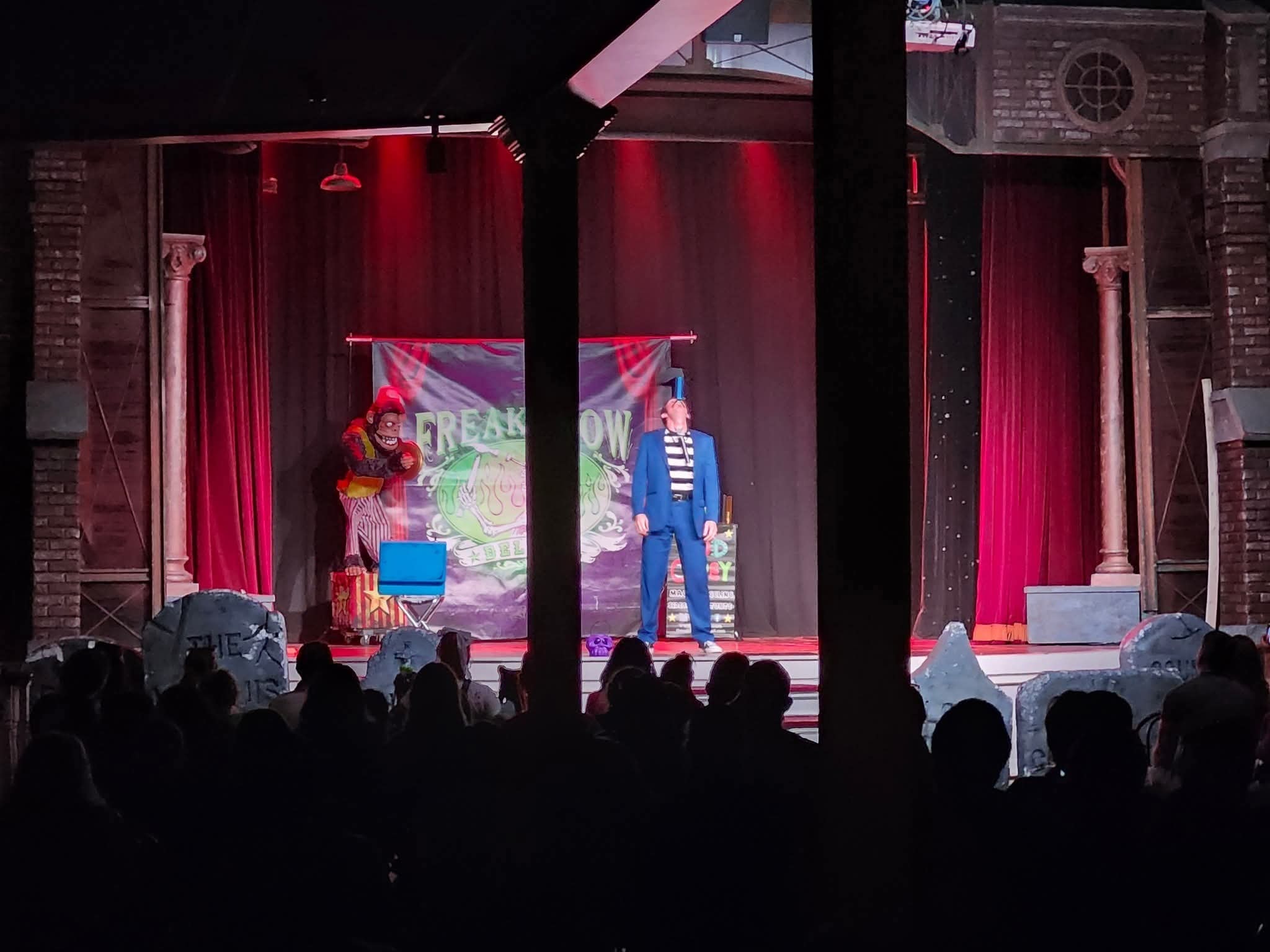 Odd Corey performance photo 19
